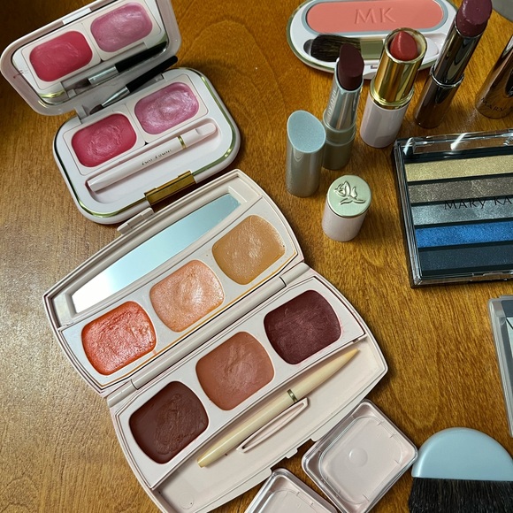 Vintage Mary Kay Mega Bundle - Picture 2 of 11